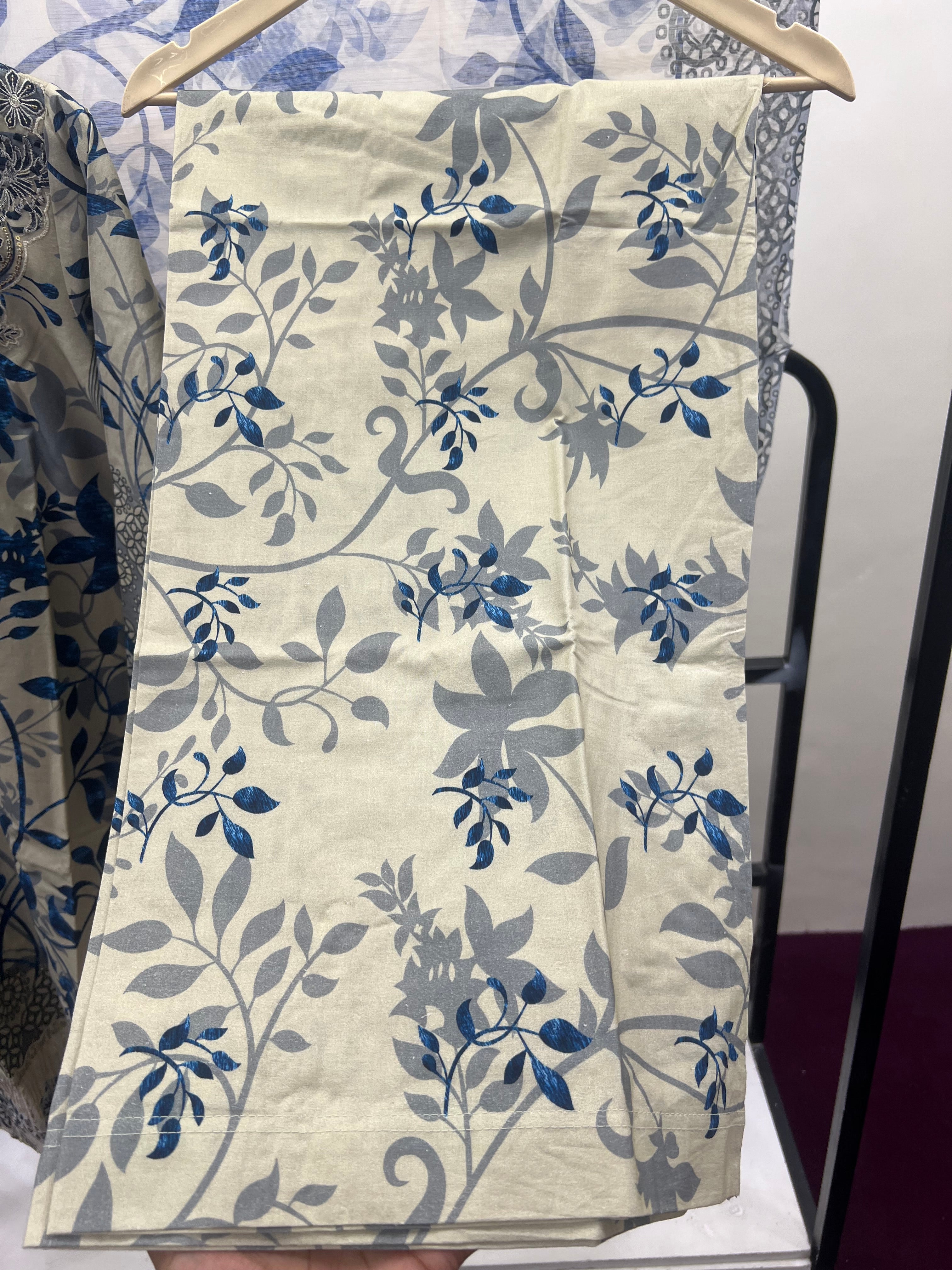 Article No D-07 Luxury Three Piece