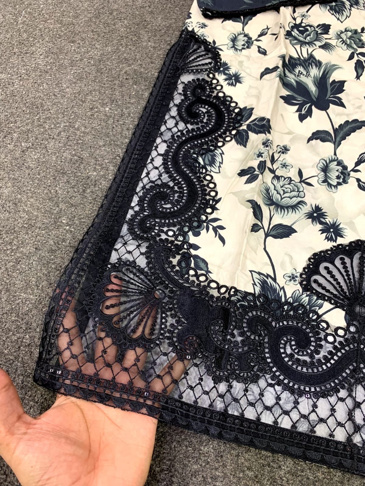 (BLACK SWAN) THREE PIECE