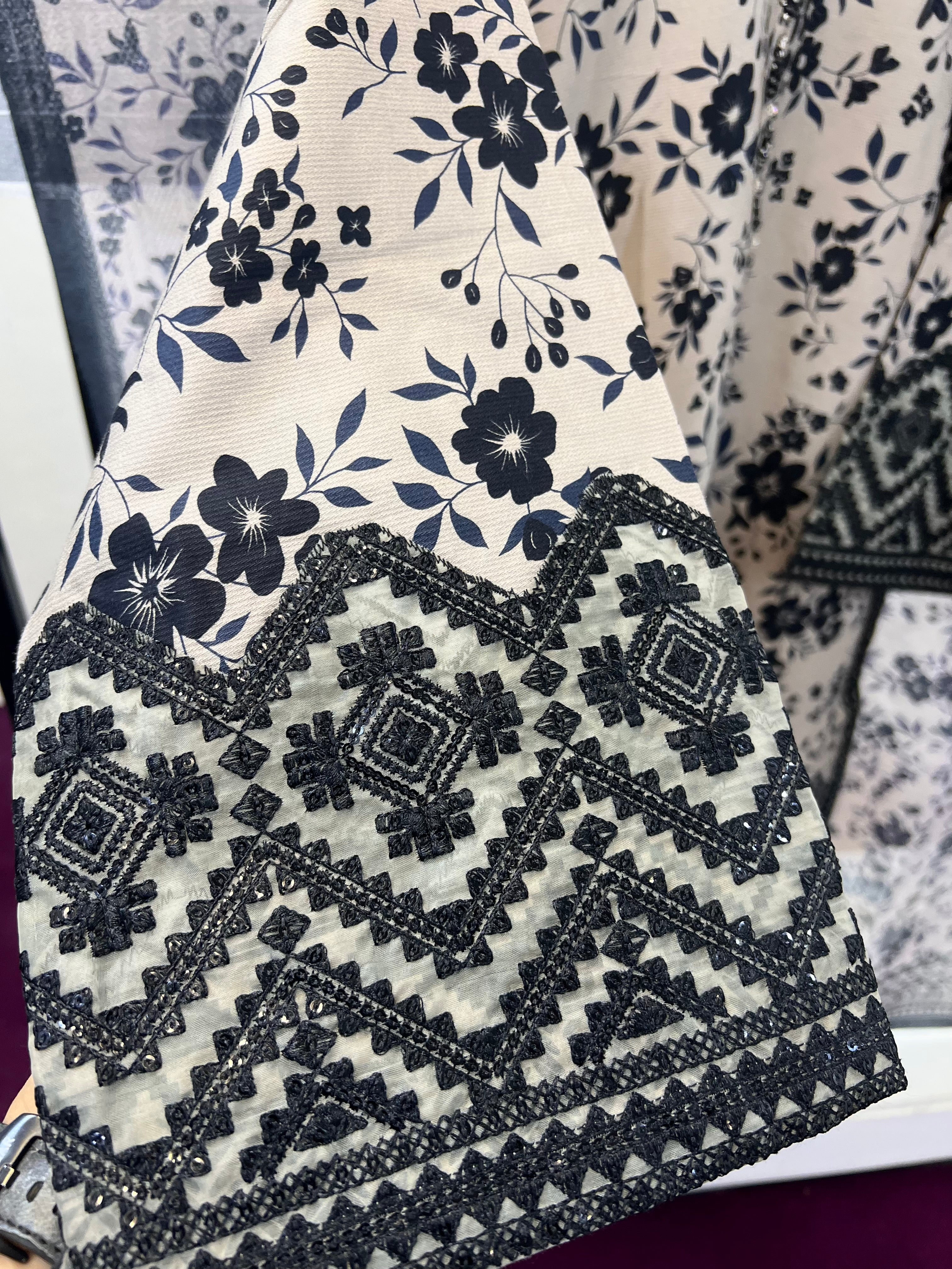 Article No D -16 PREMIUM WINTER THREE PIECE