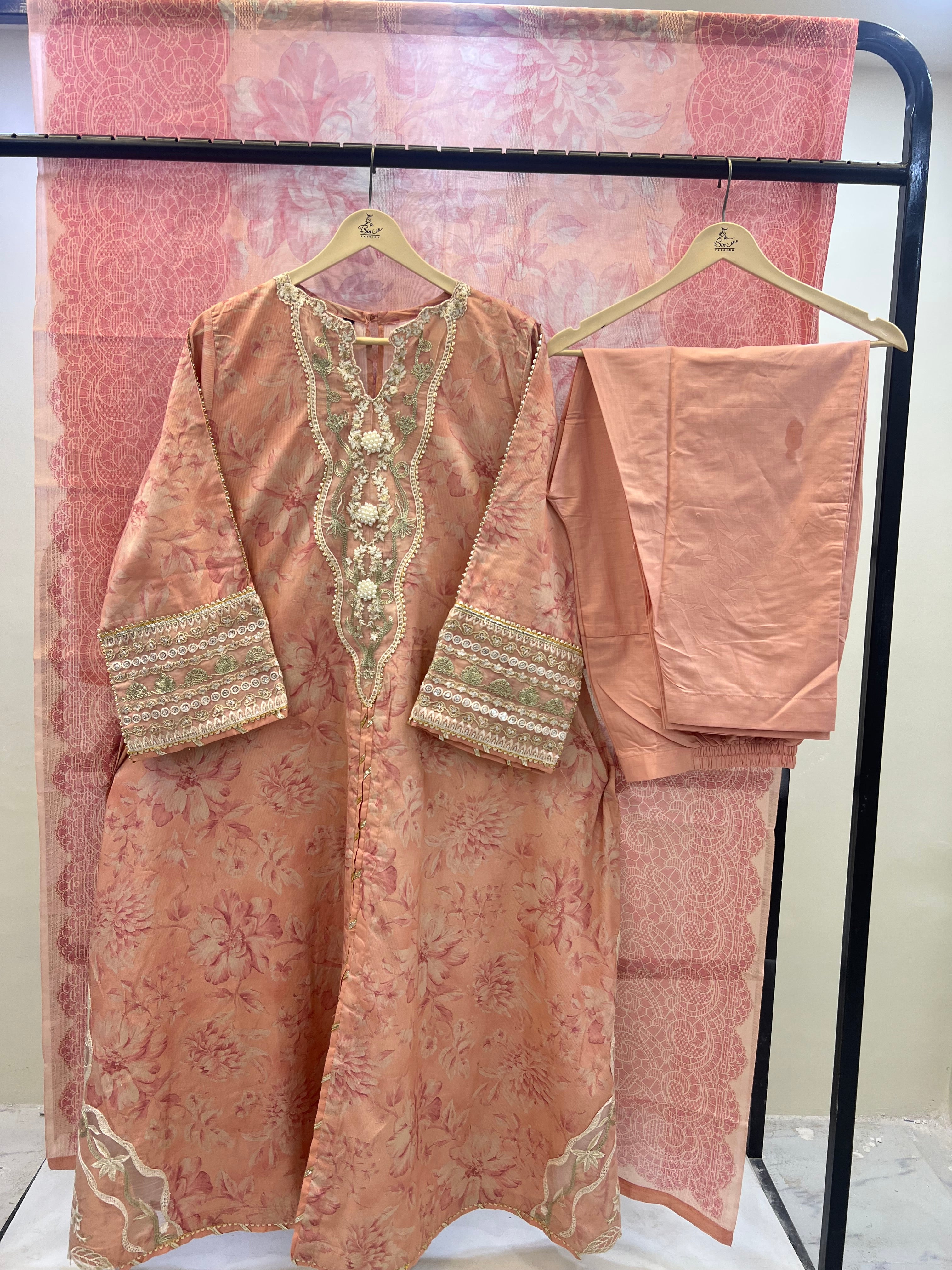 Ammara long Frock D-01