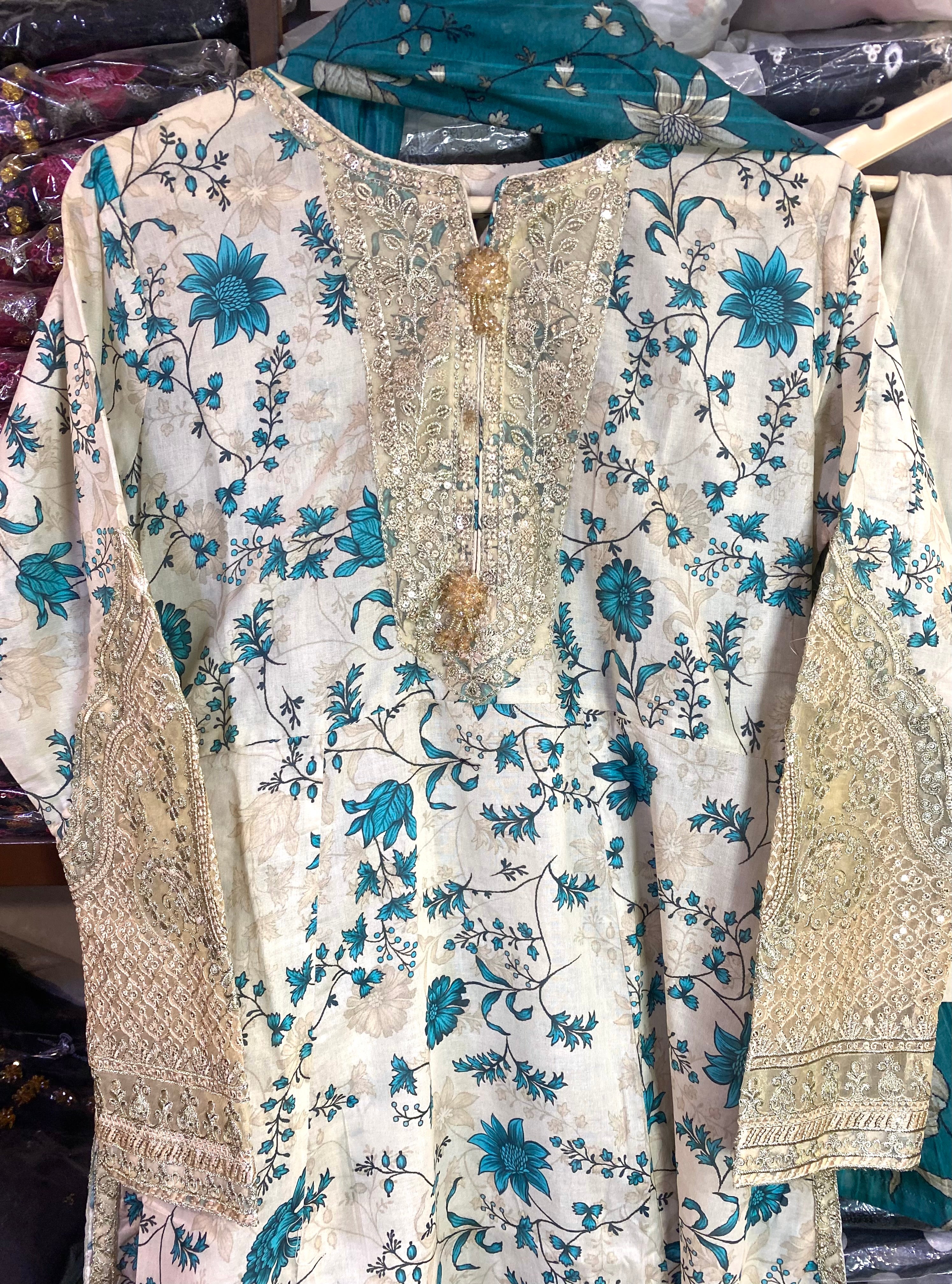 ZEENAT LUXURY THREE PIECE