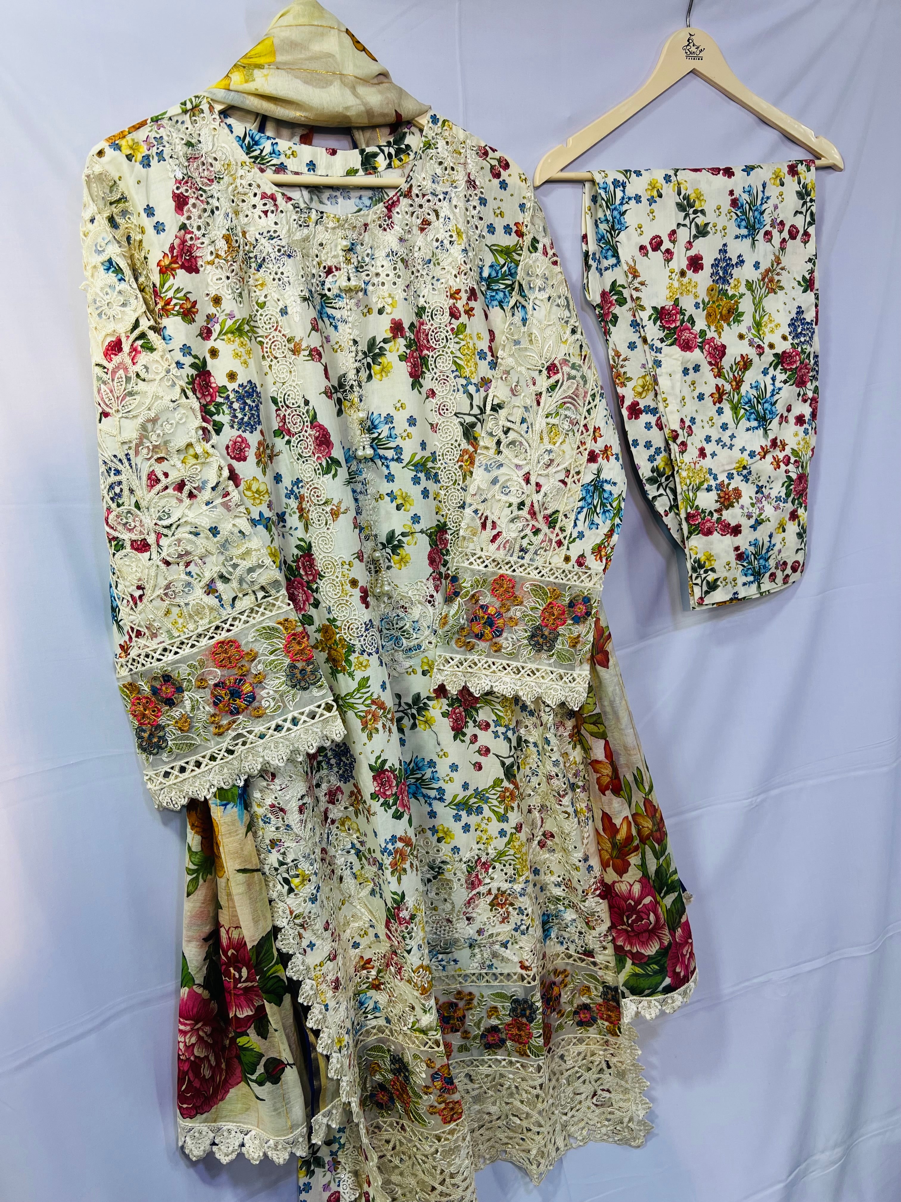 MARIA.B CHIKEN KARI THREE PIECE