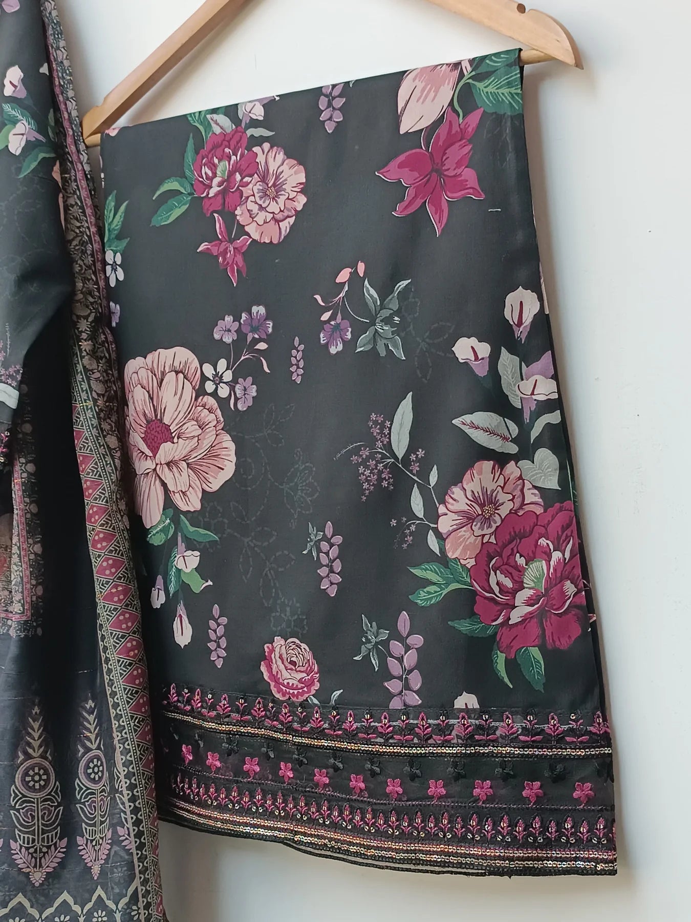 Seerat PRINTED THREE PIECE