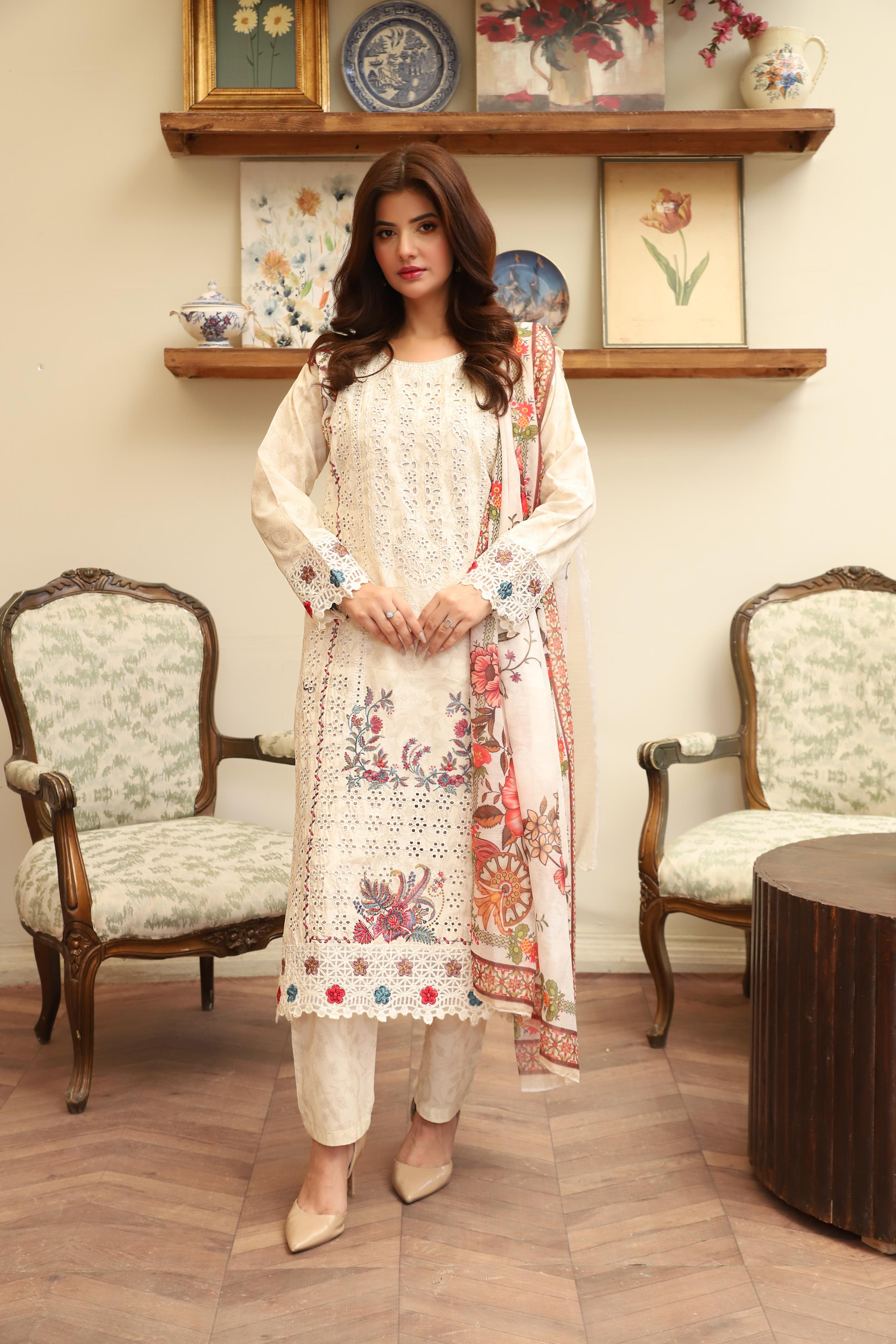Nigaar – Luxury Three-Piece