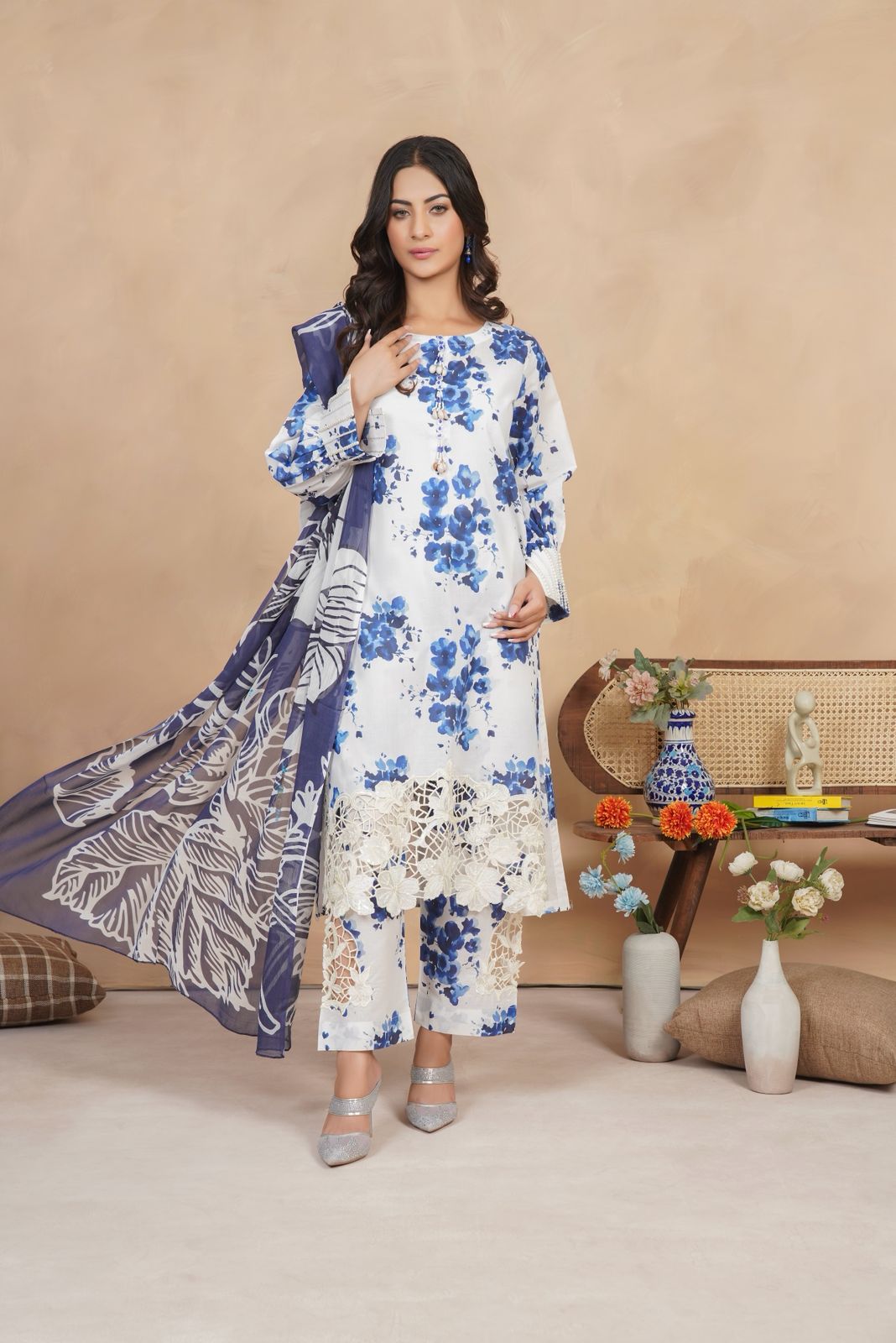 NELOOFAR PREMIUM THREE PIECE