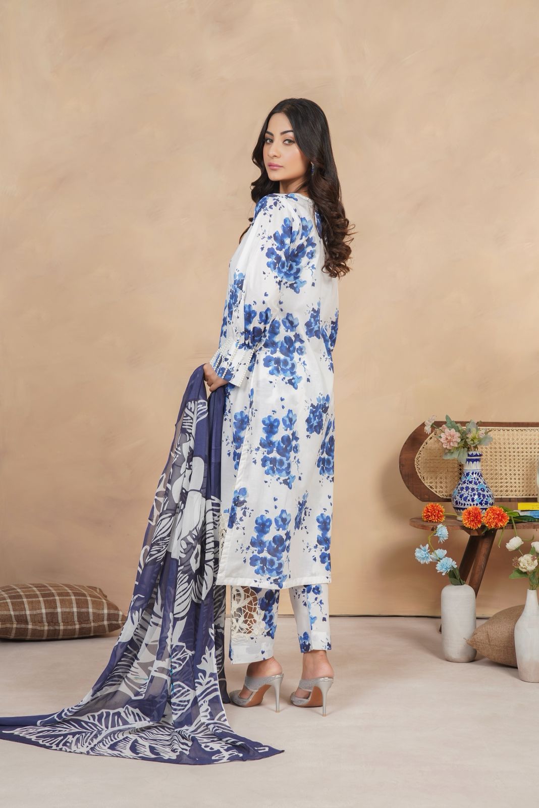 NELOOFAR PREMIUM THREE PIECE