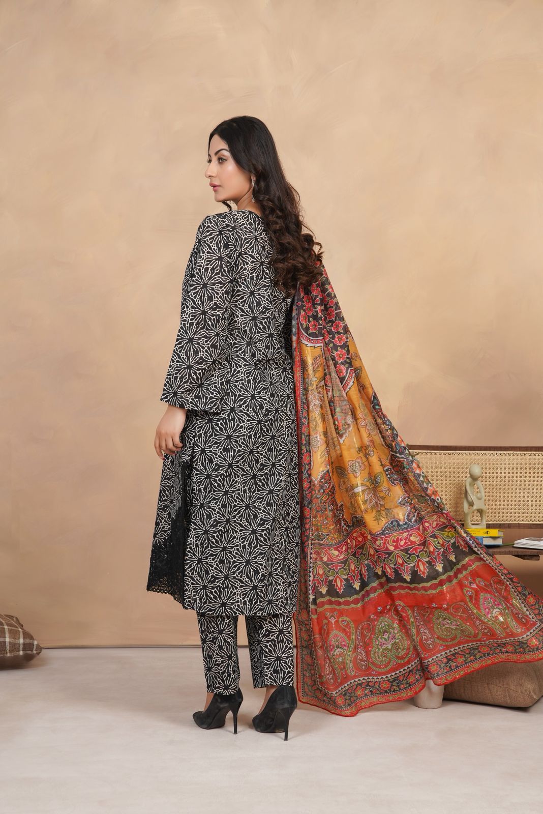 Black Sequence PREMIUM THREE PIECE